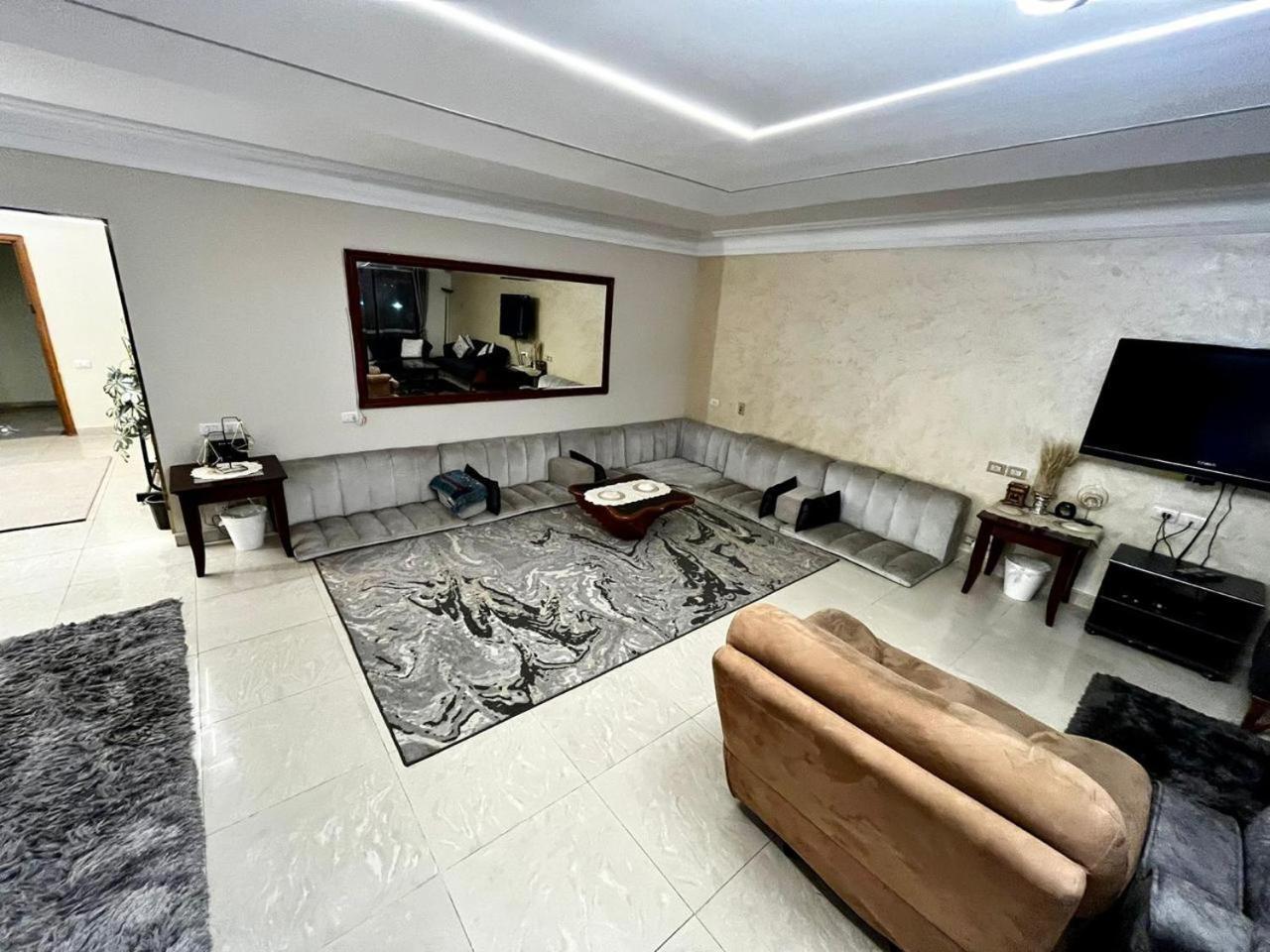 شقه مفروشه بالميرغني مصر الجديدة Apartment *